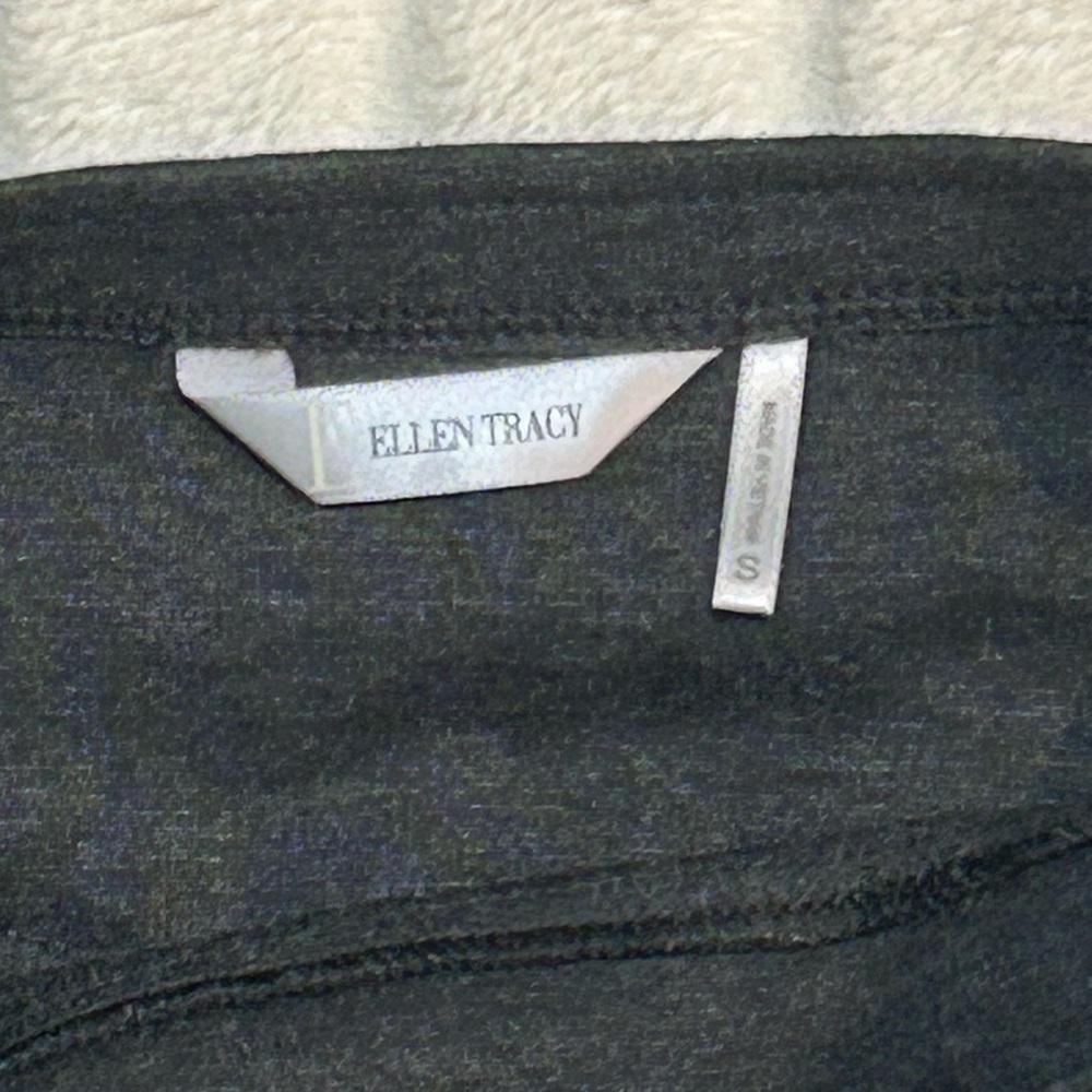 Pencil Skirt Bundle (2 skirts) NWT Black & NWOT Gray Sz Small - Picture 8 of 8